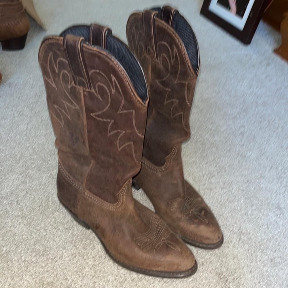 Durango boots size 6